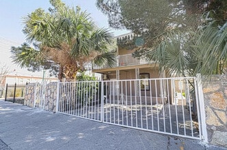 Building Photo - 1026 Myrtle Ave