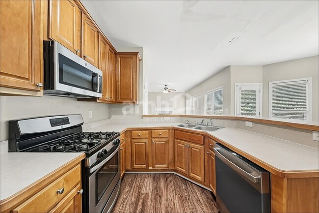 Foto del edificio - 4524 Kingsgate Ct NW