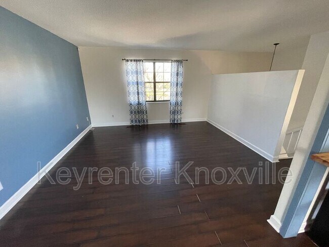 Foto del edificio - 9328 Collingwood Rd