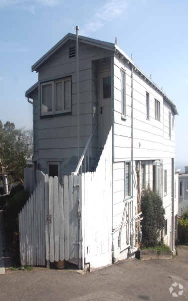 Primary Photo - 2787 S Coast Hwy
