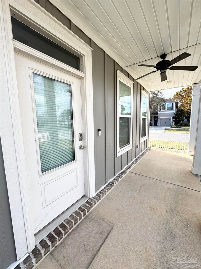 Foto del edificio - 1191 W Romana St