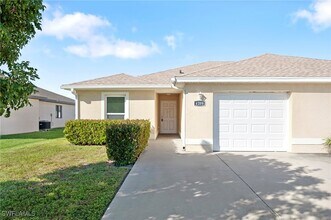 Building Photo - 4208 SW 7th Pl