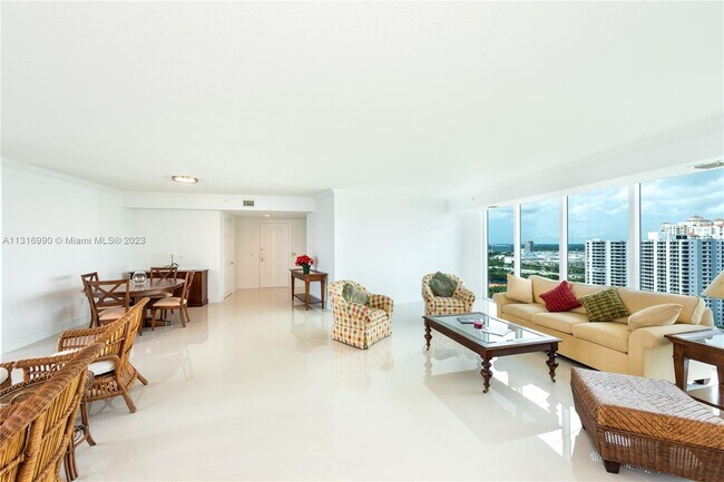 Building Photo - 3370 Hidden Bay Dr