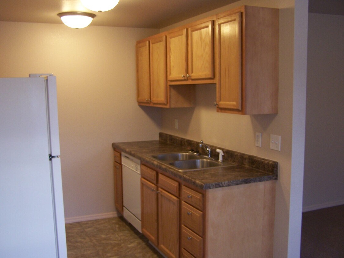 kitchen - 61 Bates Dr