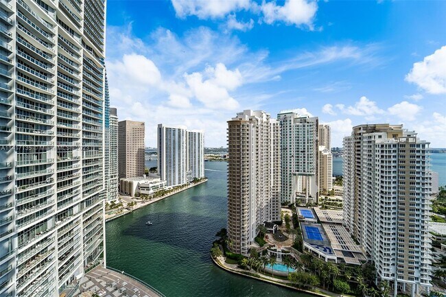 Foto del edificio - 495 Brickell Ave