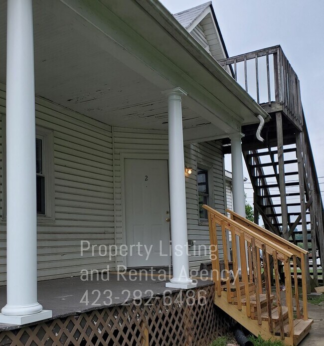 Building Photo - 510 Lamont St