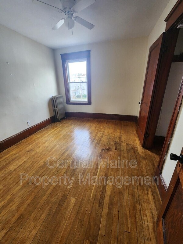 Building Photo - 33 Bradley St