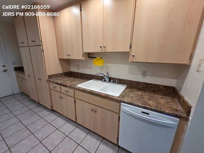 Foto del edificio - Diamond Bar 3 Bedroom Condo