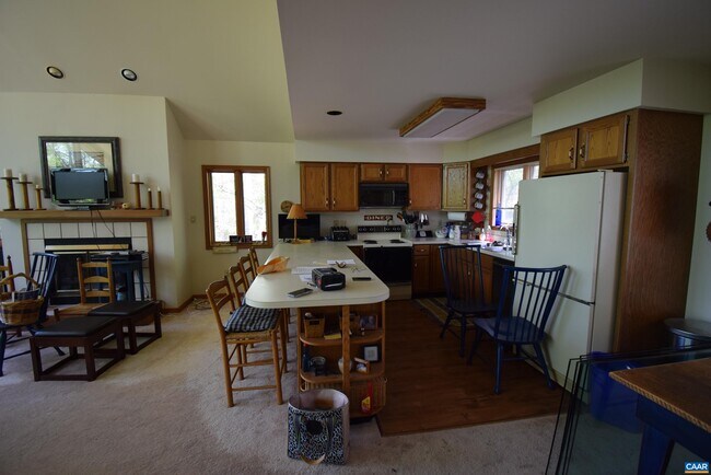 Building Photo - 40 Cliftwood Rd