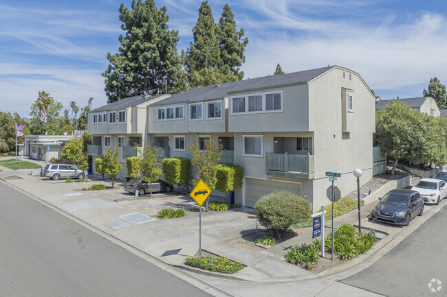 Exterior alternativo - 40710-40742 Chapel Way