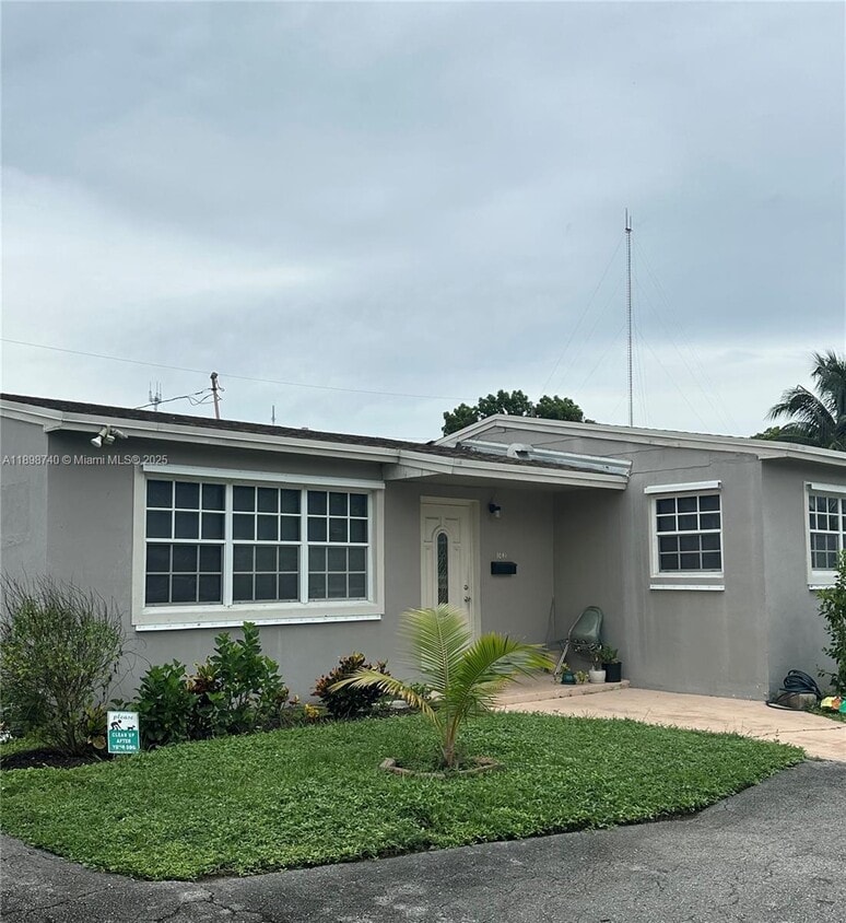 Primary Photo - 1041 NW 196th St
