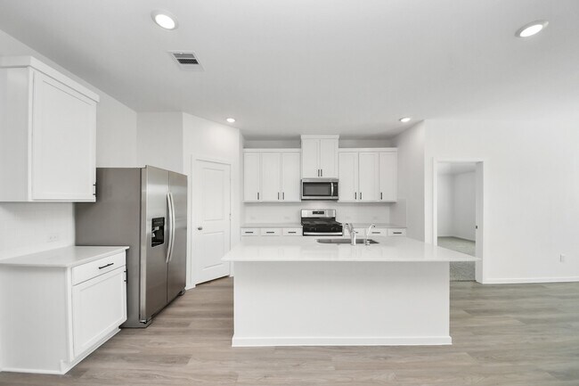 Building Photo - 40630 Balsam Run Ln