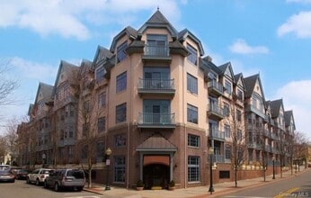 Building Photo - 55 1st St