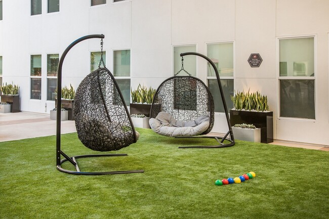 Outdoor Seating Area | The Mix at CTR City | Anaheim, CA Apartments - The Mix at CTR City