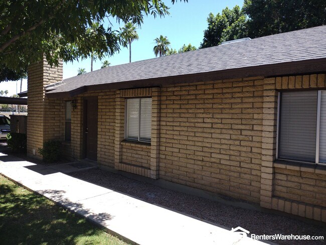 Foto del edificio - 2515 S Maple Ave