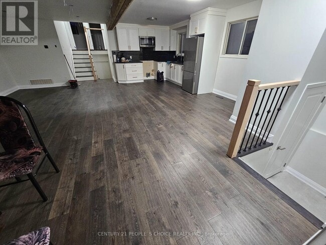 Building Photo - 82 John Lindsay Ct