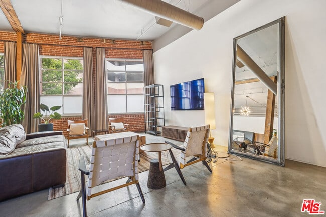 Building Photo - 500 Molino St