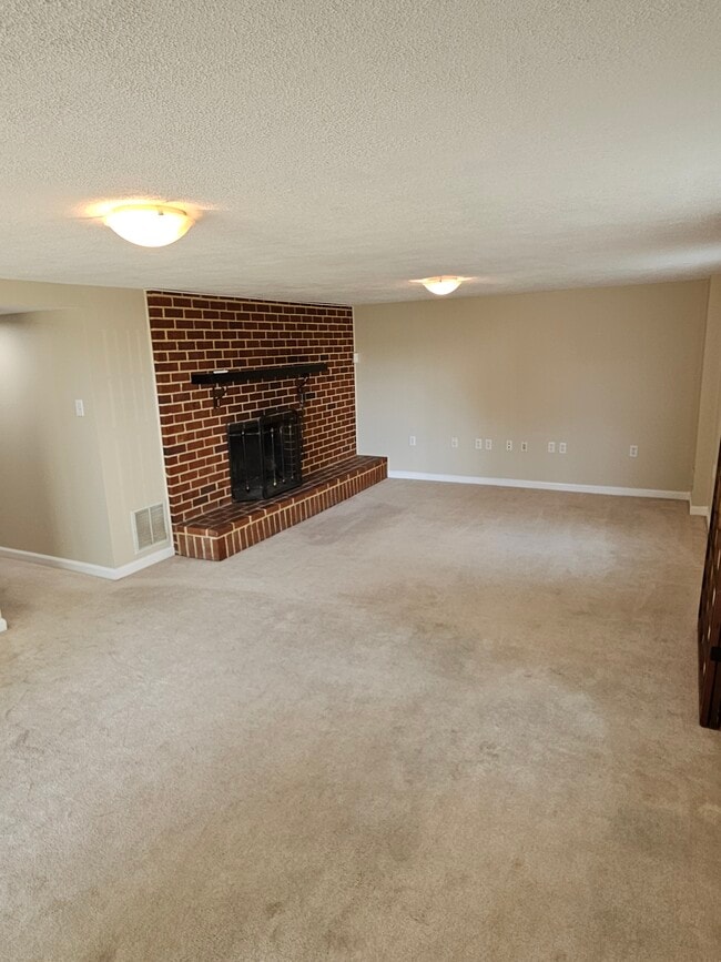 Living Room - 3503 Dunnington Rd