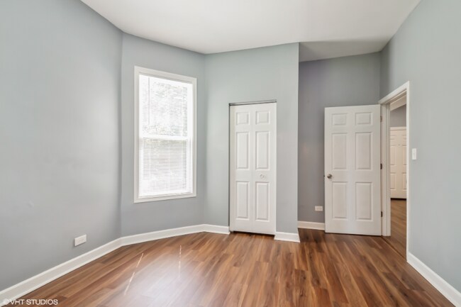 Foto del edificio - 6649 S Greenwood Ave