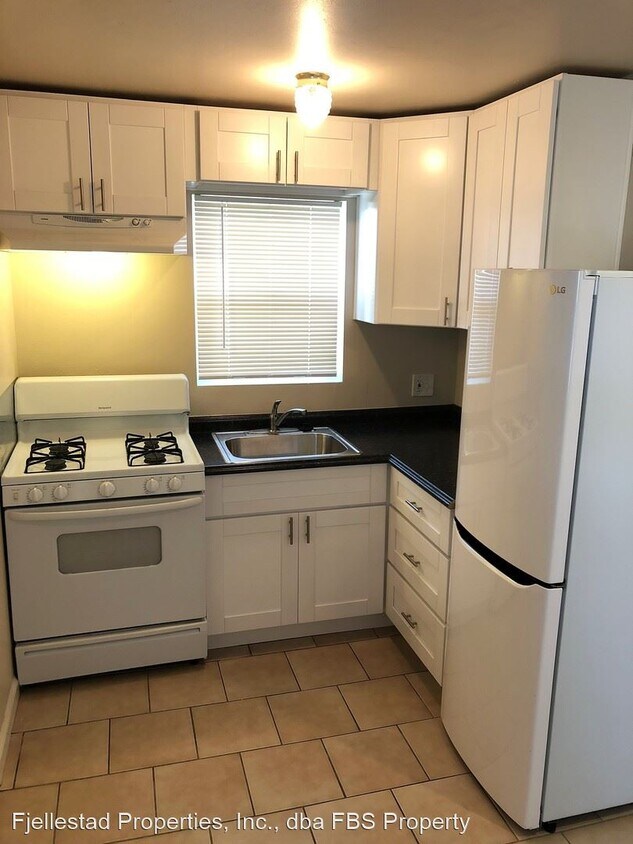 Foto principal - 2204-2206 Granger Ave