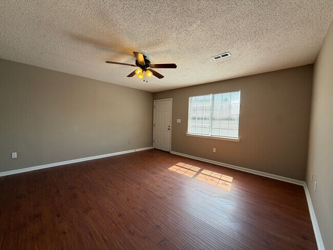 Foto del edificio - 2165 S Milledge Ave