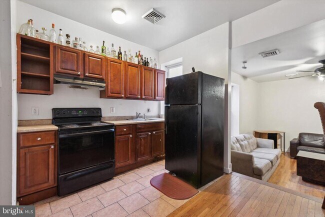 Foto del edificio - 1728 W Diamond St