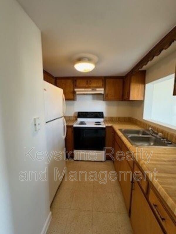 Building Photo - 915 Gabby Ln