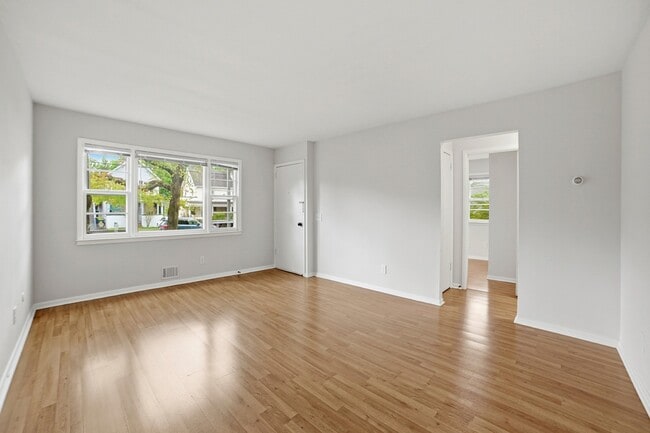 Building Photo - 59 Bernards Ave