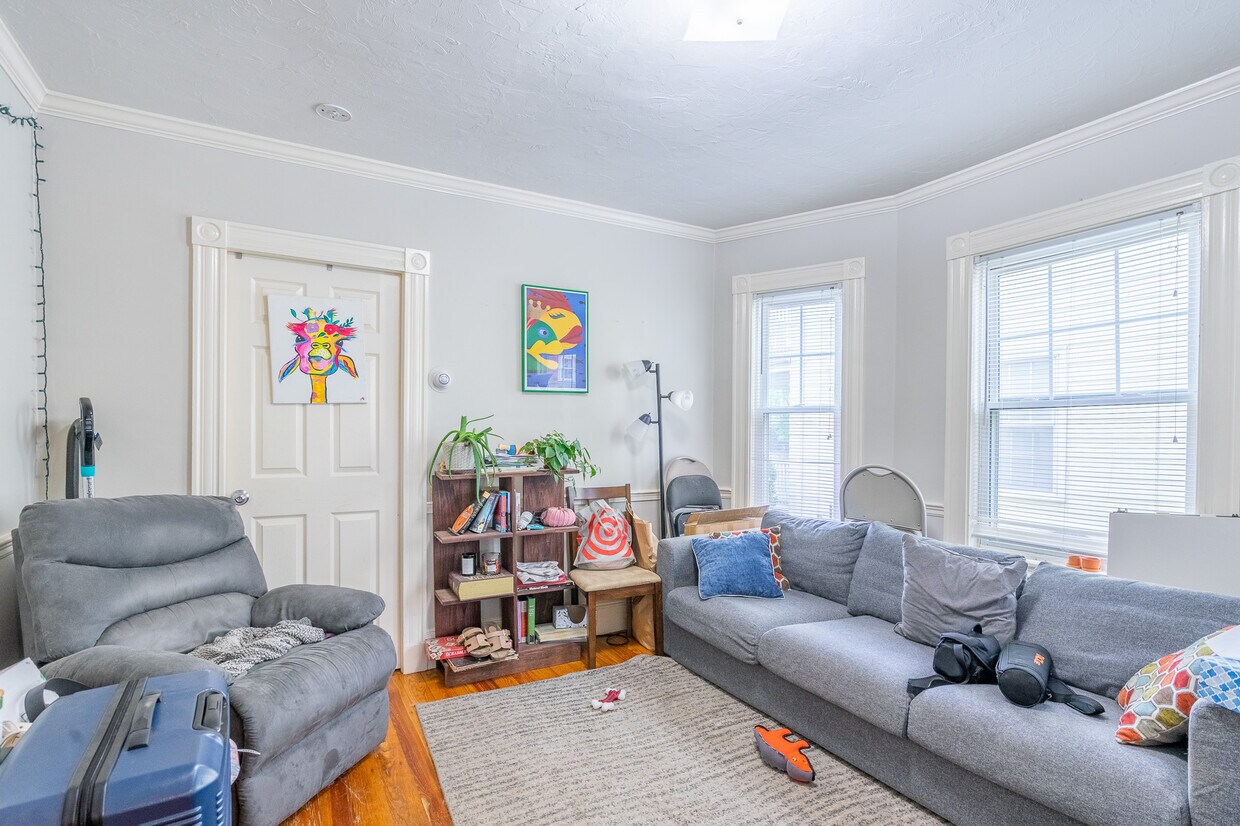 Foto principal - 198 Highland Ave