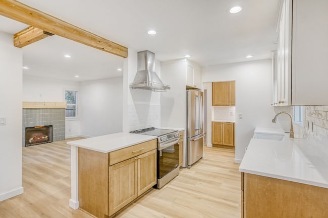 Building Photo - 1022 Parkway Dr NW