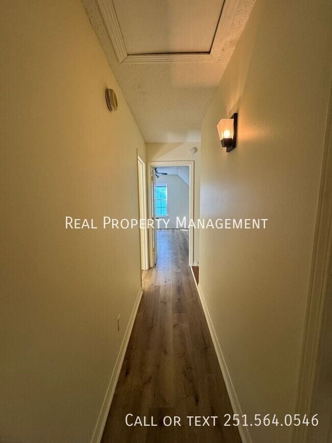 Foto del edificio - 600 Cheshire Ln