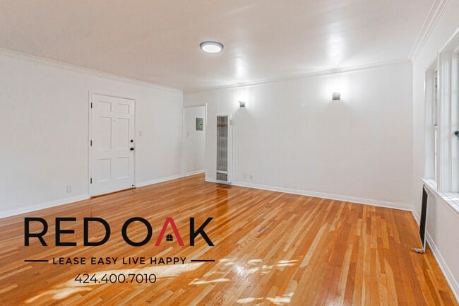 Building Photo - 240 N Van Ness Ave