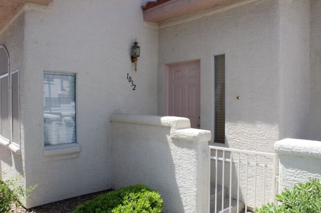 Foto del edificio - SUMMERLIN TOWNHOUSE - CORNER LOT