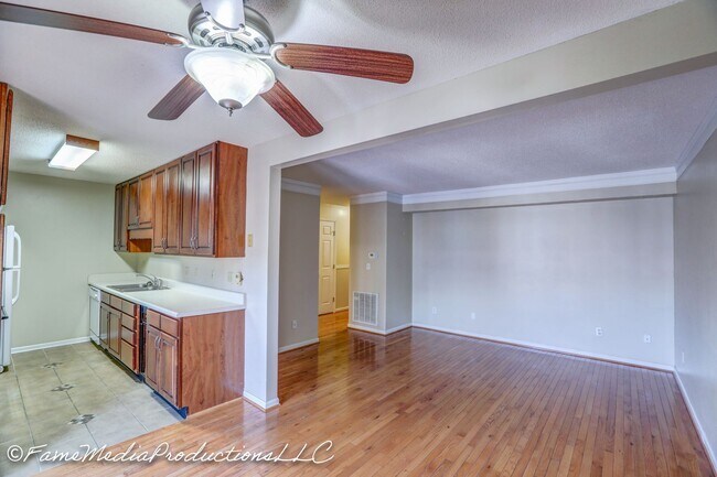 Foto del edificio - 2 Bdrm / 2 Bath, Condo - North Johnson City