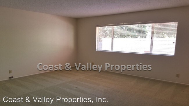 Foto del edificio - 5 br, 3 bath House - 22594 Veronica Dr.
