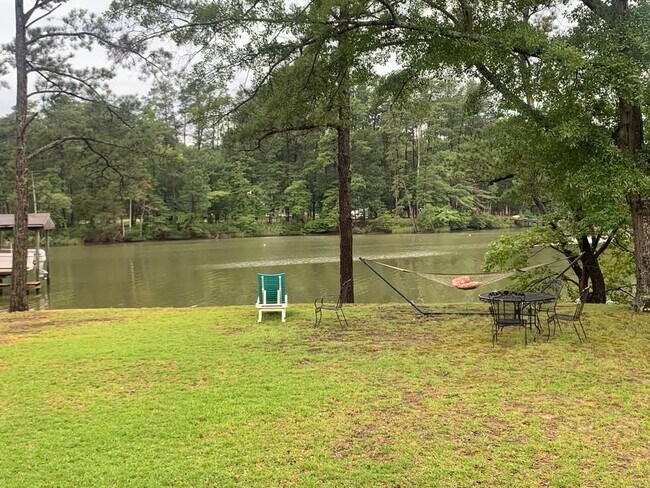 Foto del edificio - 152 Slate Rd