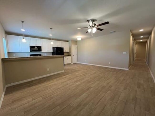 Building Photo - 1404 S Parsons Ave