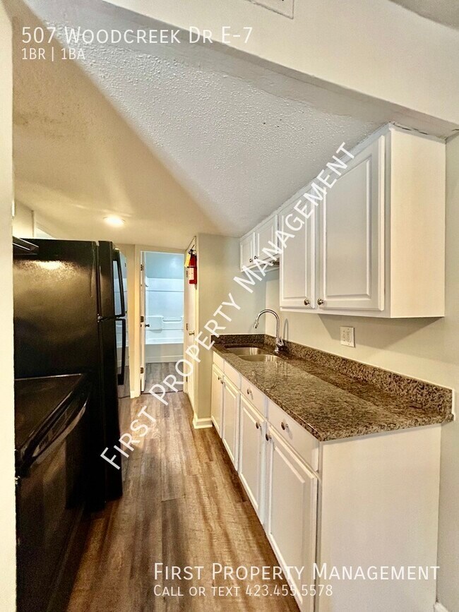 Foto del edificio - 507 Woodcreek Dr