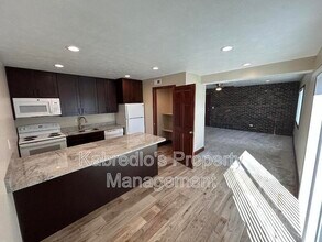 Building Photo - 4401 S 27th St