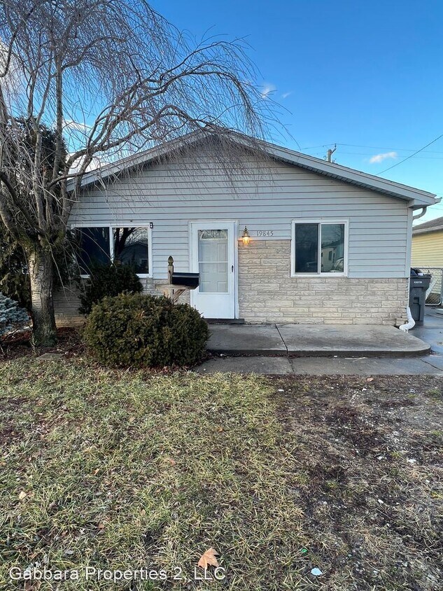 3 br, 1 bath House 19845 Woodward House Rental in Clinton Township