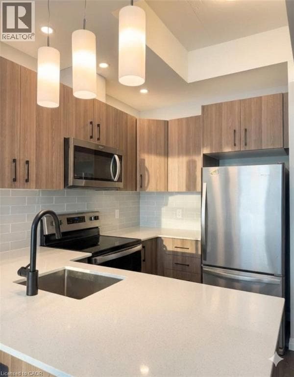 Building Photo - 108 Garment St