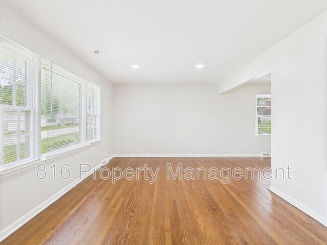 Foto del edificio - 8905 E 84 St