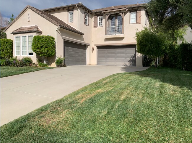 Foto del edificio - Spectacular Mont Calabasas 5 bed, 5.5 bath Estate