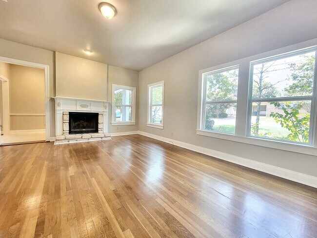 Building Photo - 5502 Samuel Huston Ave