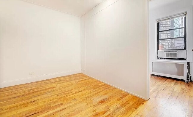 Building Photo - 301 East 53rd Street