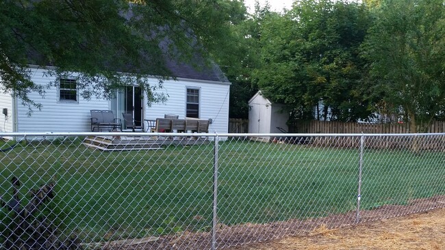 Building Photo - 508 Rose Ave