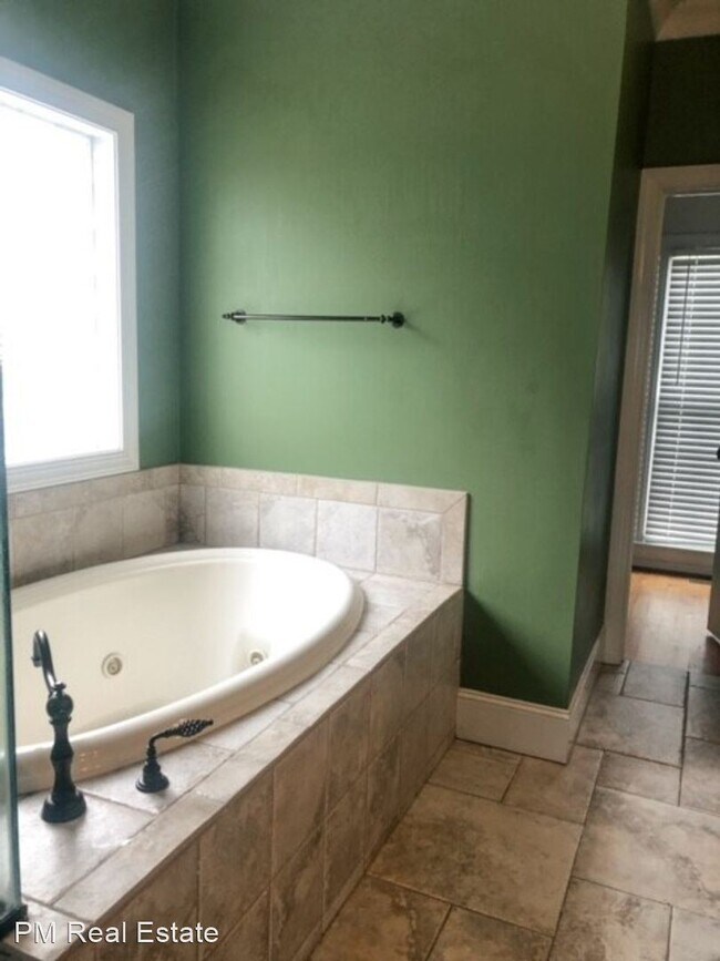 Foto del edificio - 3 br, 3.5 bath House - 6501 Horseman Trl