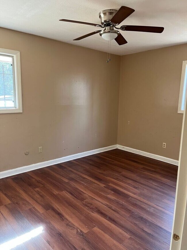 Foto del edificio - Duplex on a Great Street