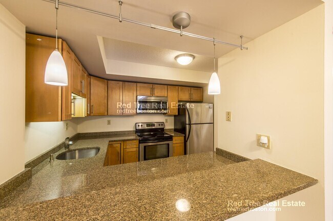 Building Photo - 345 Franklin St