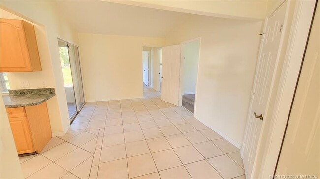 Foto del edificio - 3873 SW La Fleur St